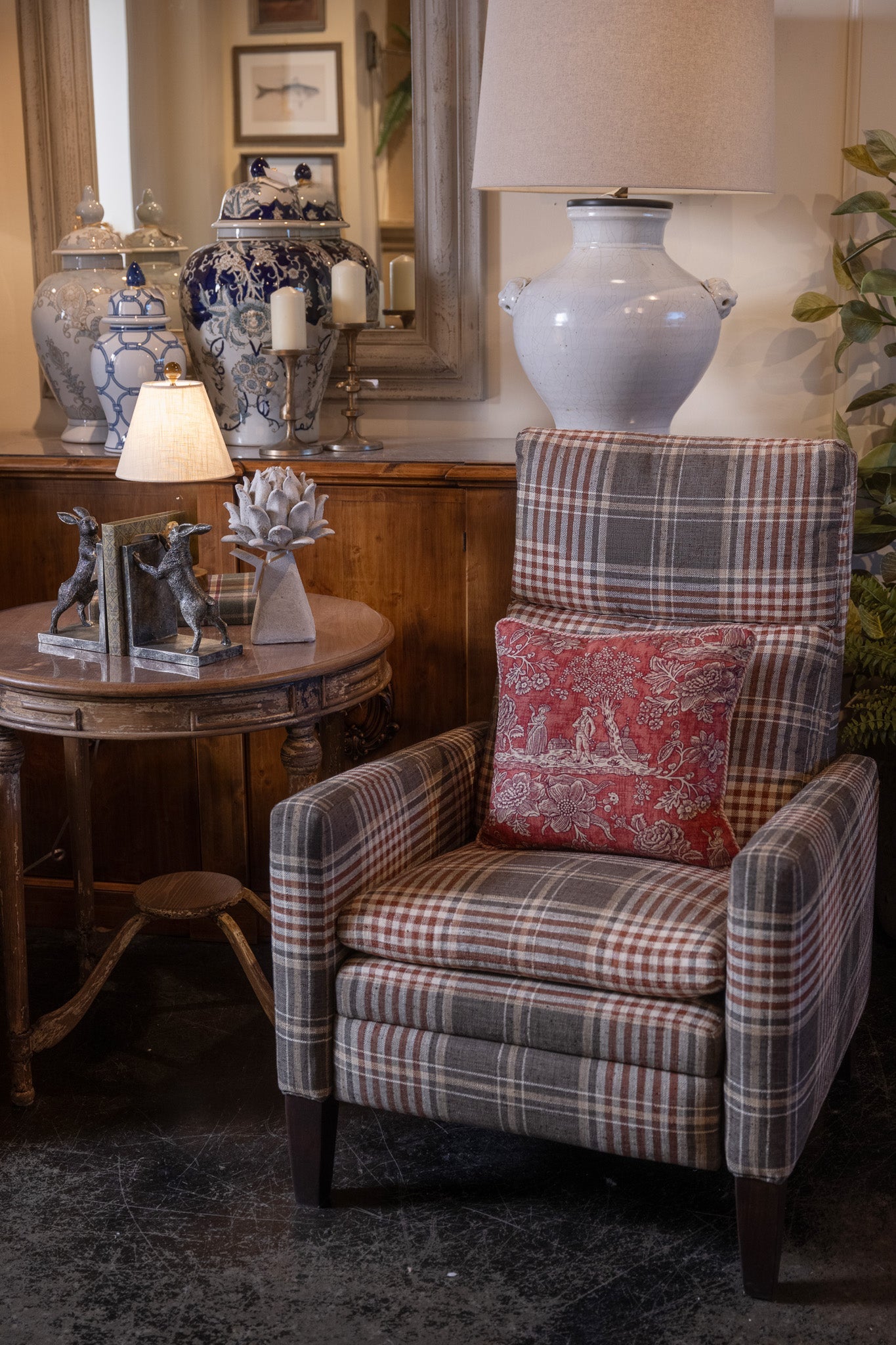 The Power of a Great Table: Dining, Coffee, Console & How They Shape a Room