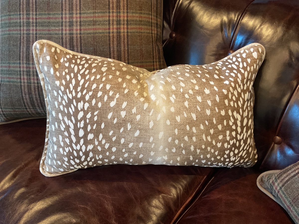 Forest Hide w/ Self Cord Pillow Sham