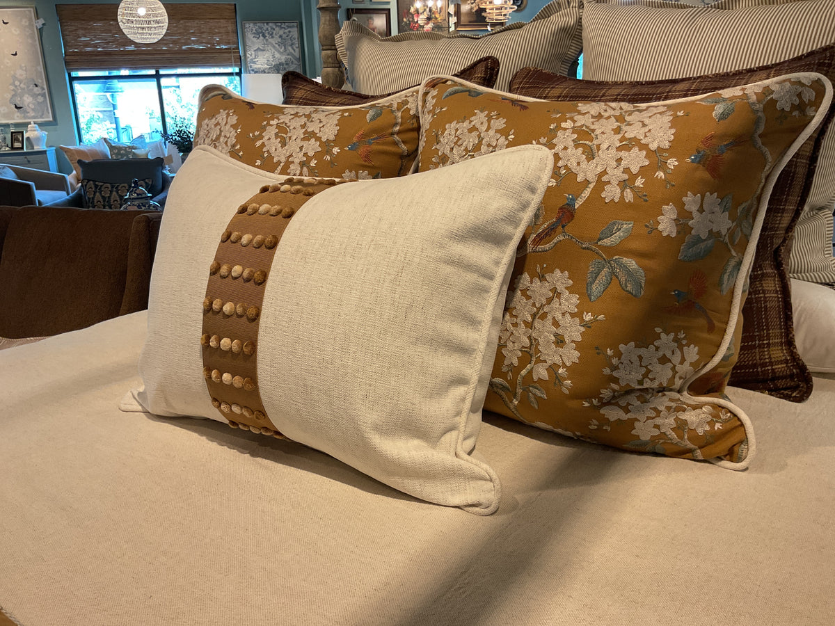 Nomad Snow w/ Dottie Tape Pillow Sham