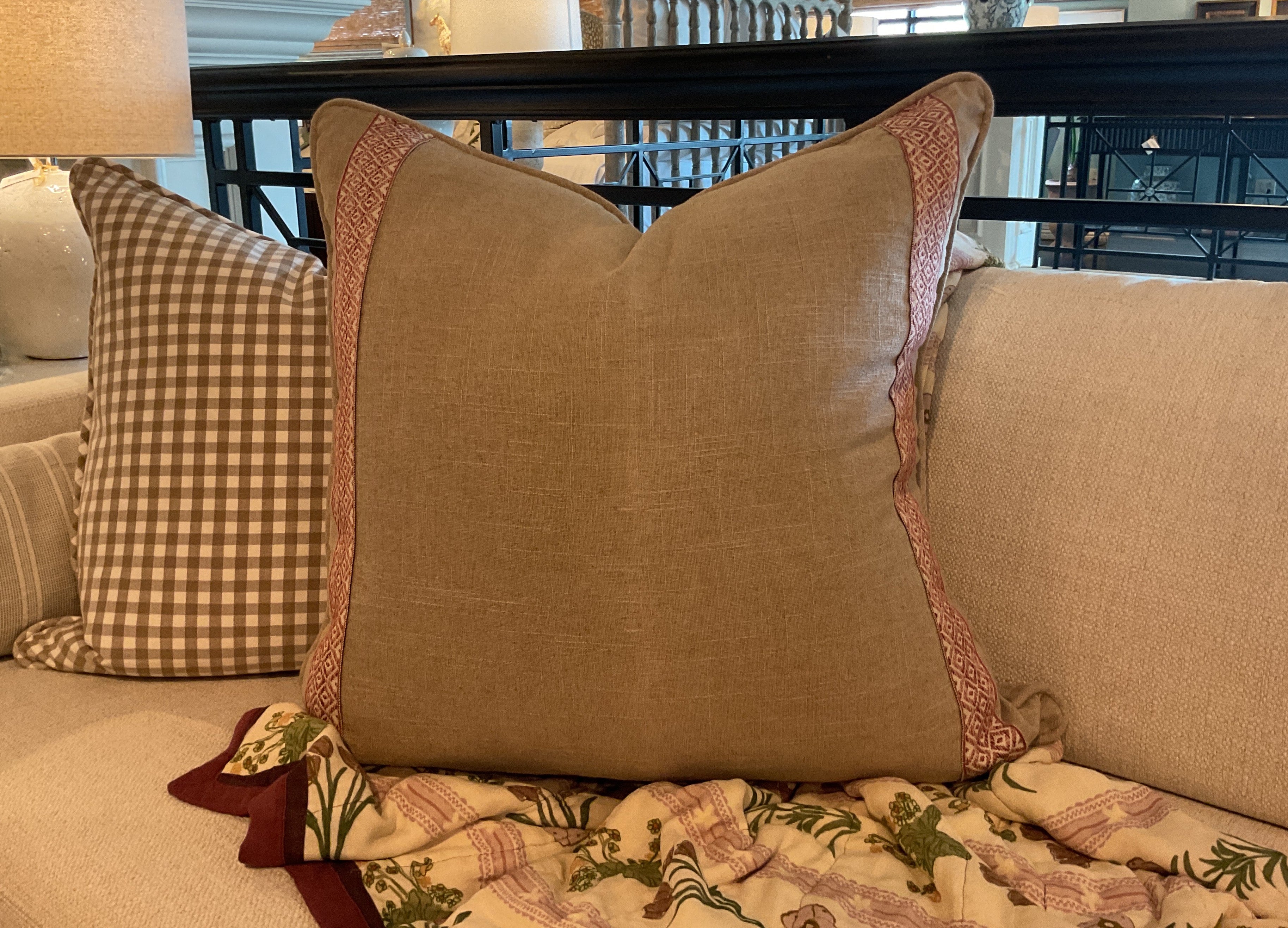 Jefferson Linen Greige w/ TT200/02 Tape
