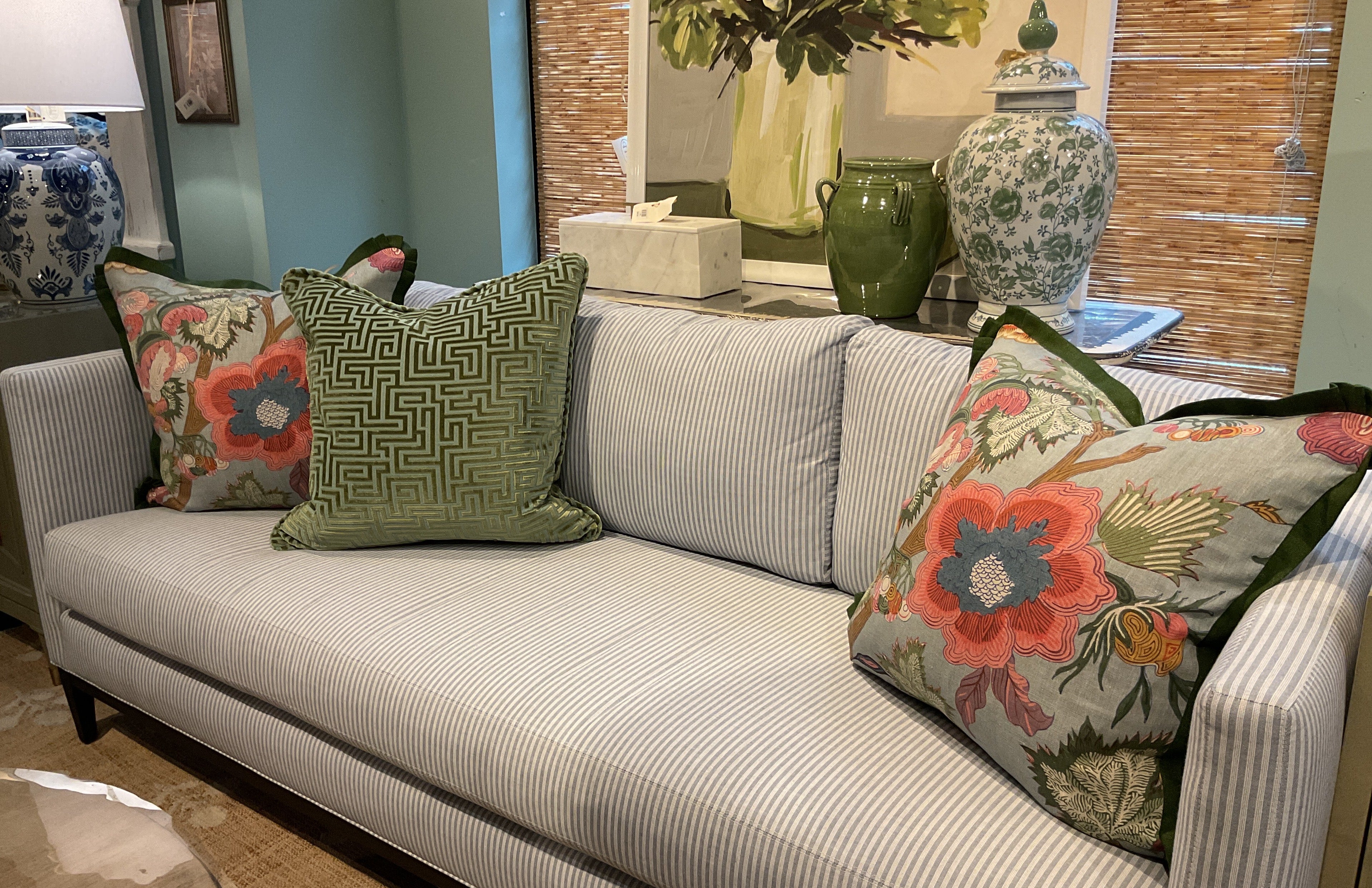 Indienne Jacobean w/ Pleated Corners