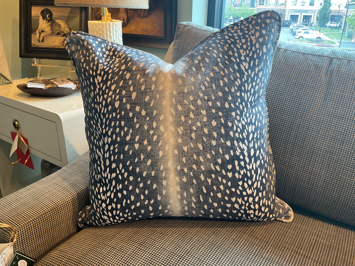 Forest Hide w/ Self Cord Pillow Sham
