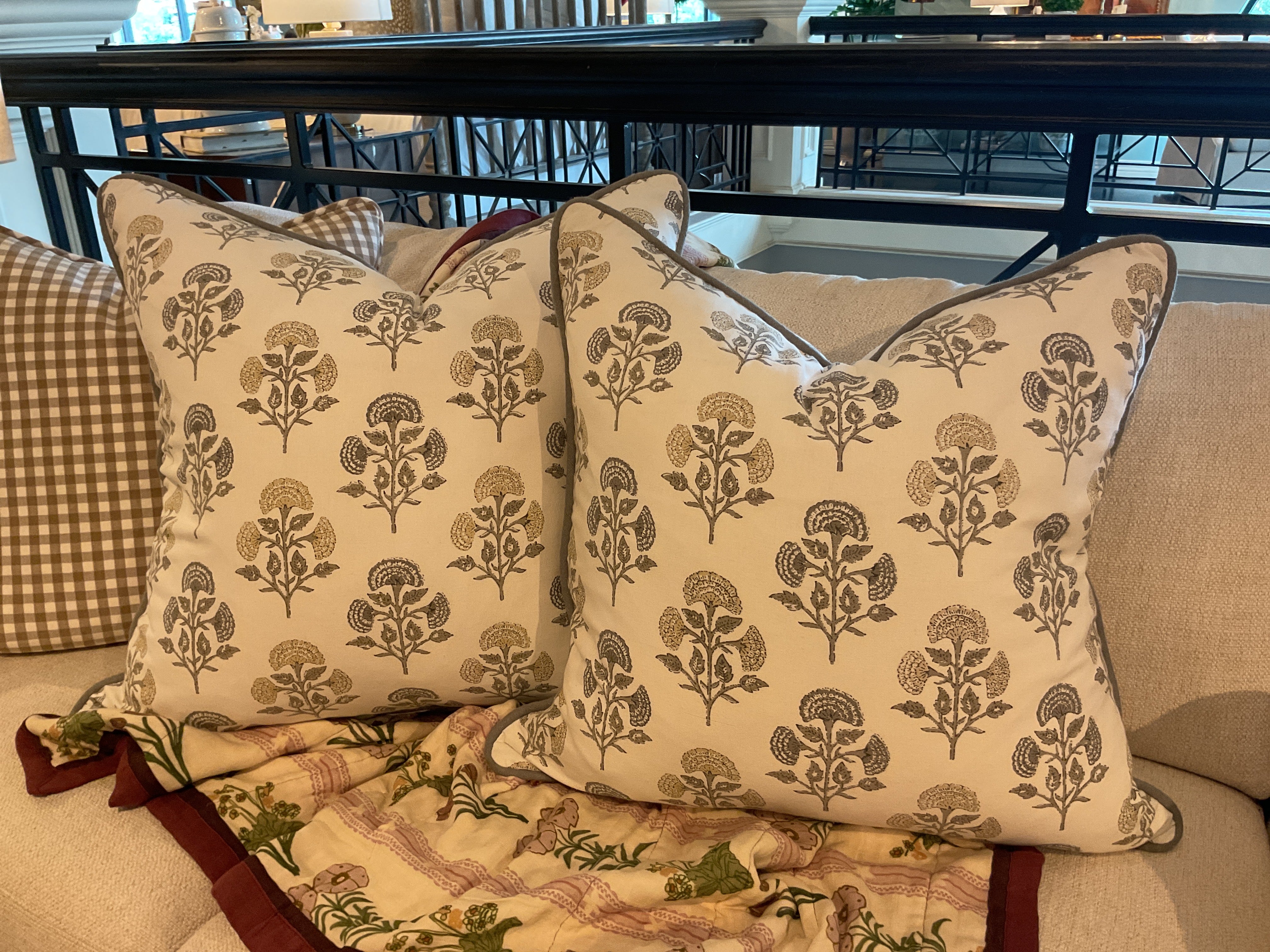 Floral Harmony w/ Grey Cord