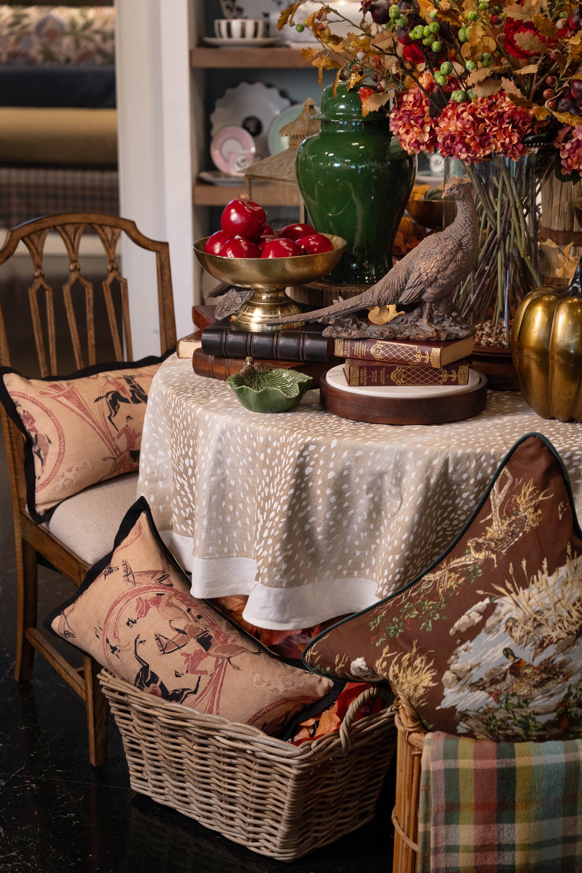 The Hunt w/ Flange Pillow Sham