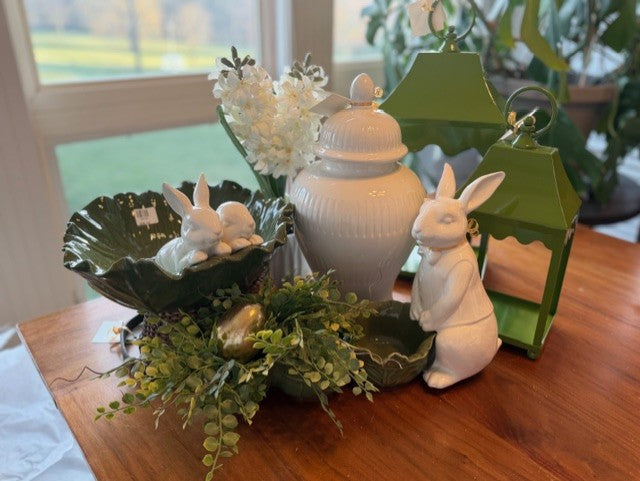White & Green Dolomite Divided Cabbage Bowls w/Rabbit
