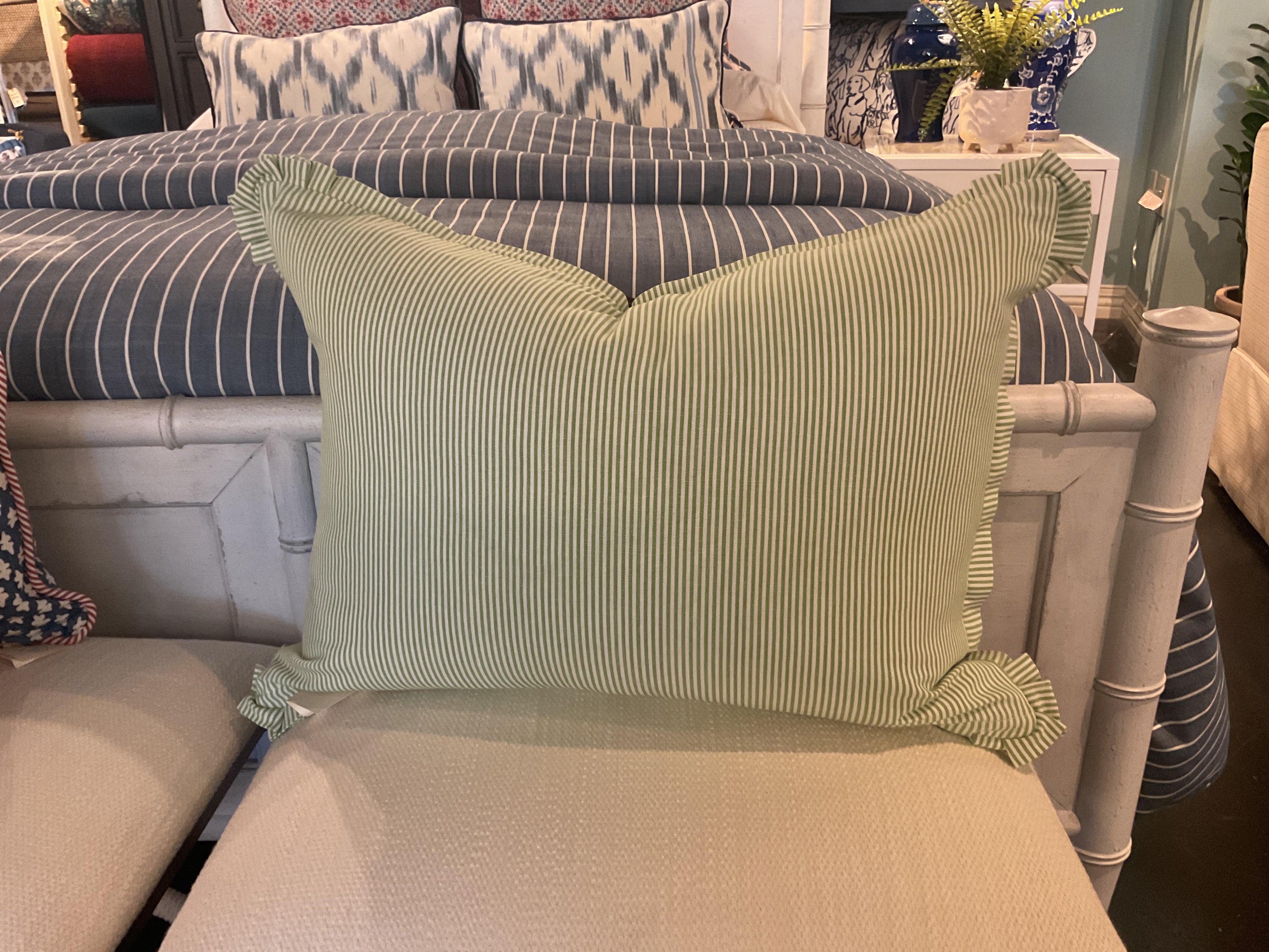 Fairbanks Green (Front) w/ Stripe Pleated Corners