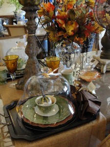 3 Tips for Setting a Dramatic Thanksgiving Table - Nell Hill's